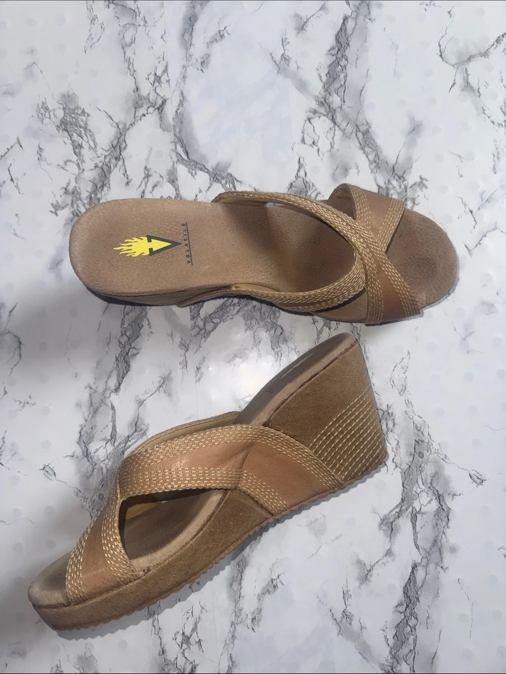 Volatile Lanelines Wedged Sandals Tan Size 10